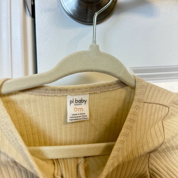 PL Baby Basics Zippered Footie in Tan Size Newborn - Picture 2 of 3